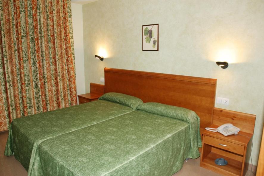 Hotel Fonda Neus Sant Sadurní dʼAnoia Zimmer foto